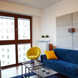  Apartament Aleja Wyścigowa 4c By Homeprime Polska